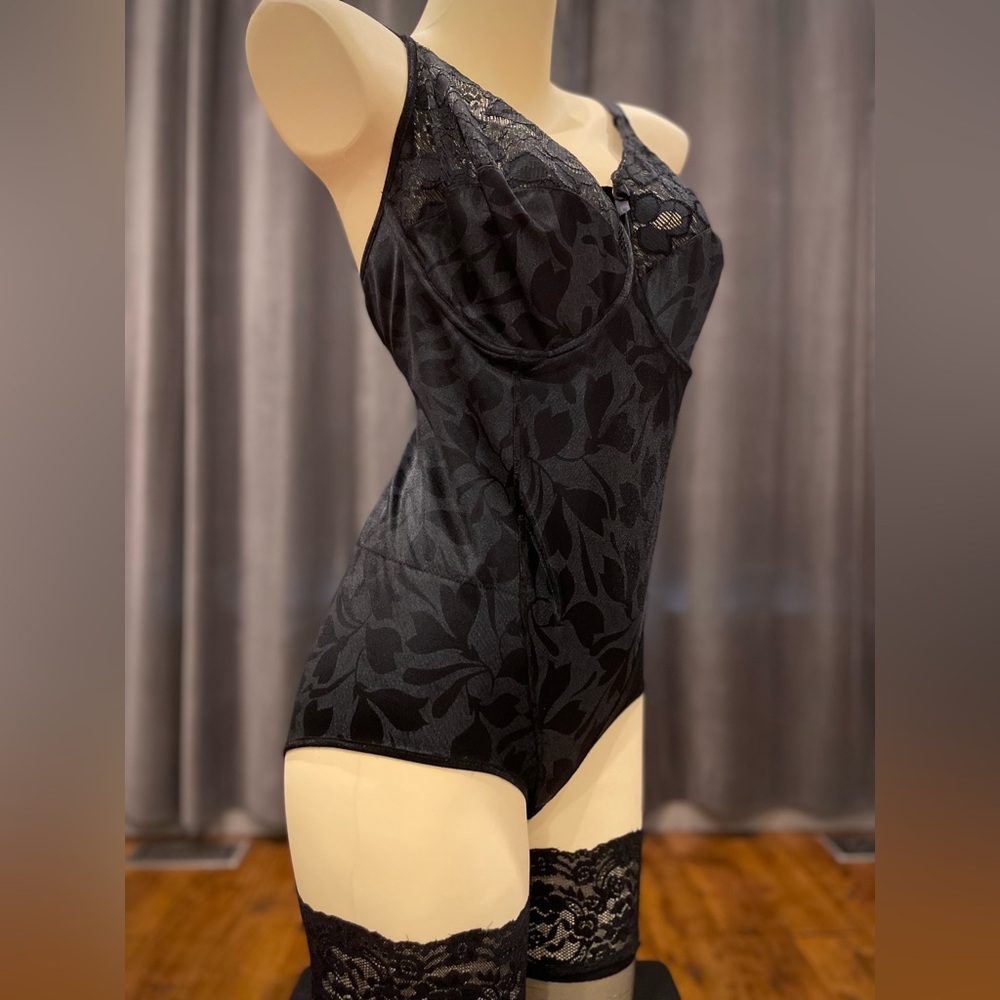 Vintage Cache stretch satin bodysuit